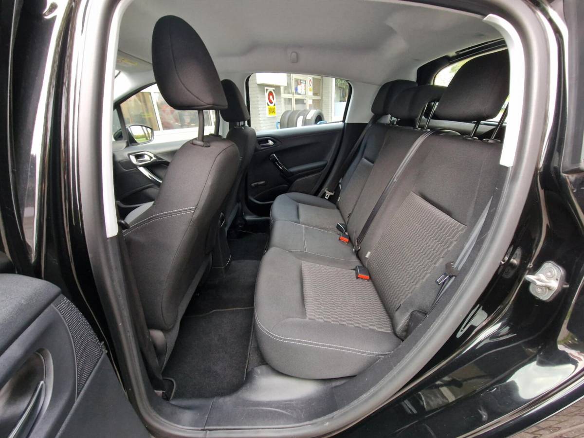Peugeot 208 Peugeot 208 1.2 PureTech Blue Lion|Airco|Cruise|Navi|84.009KM|
