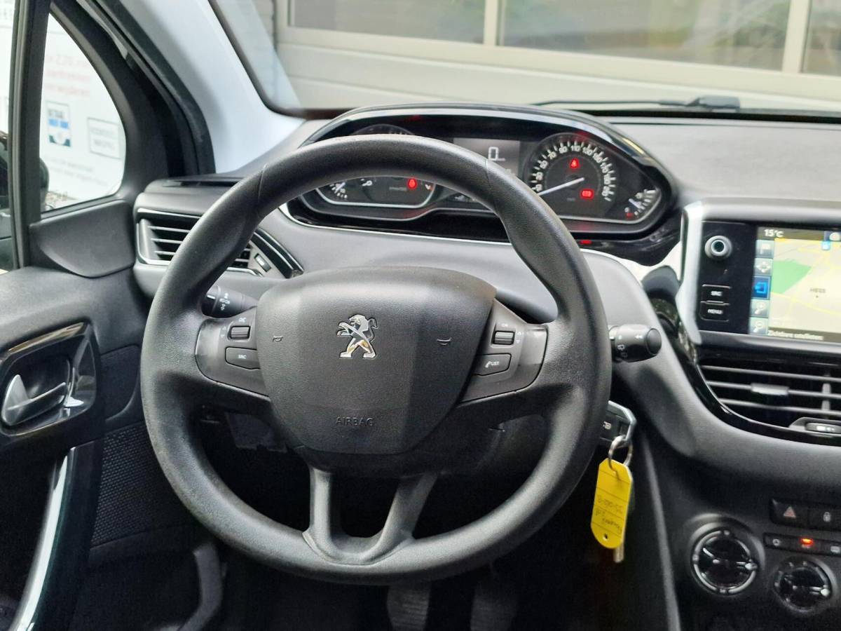 Peugeot 208 Peugeot 208 1.2 PureTech Blue Lion|Airco|Cruise|Navi|84.009KM|