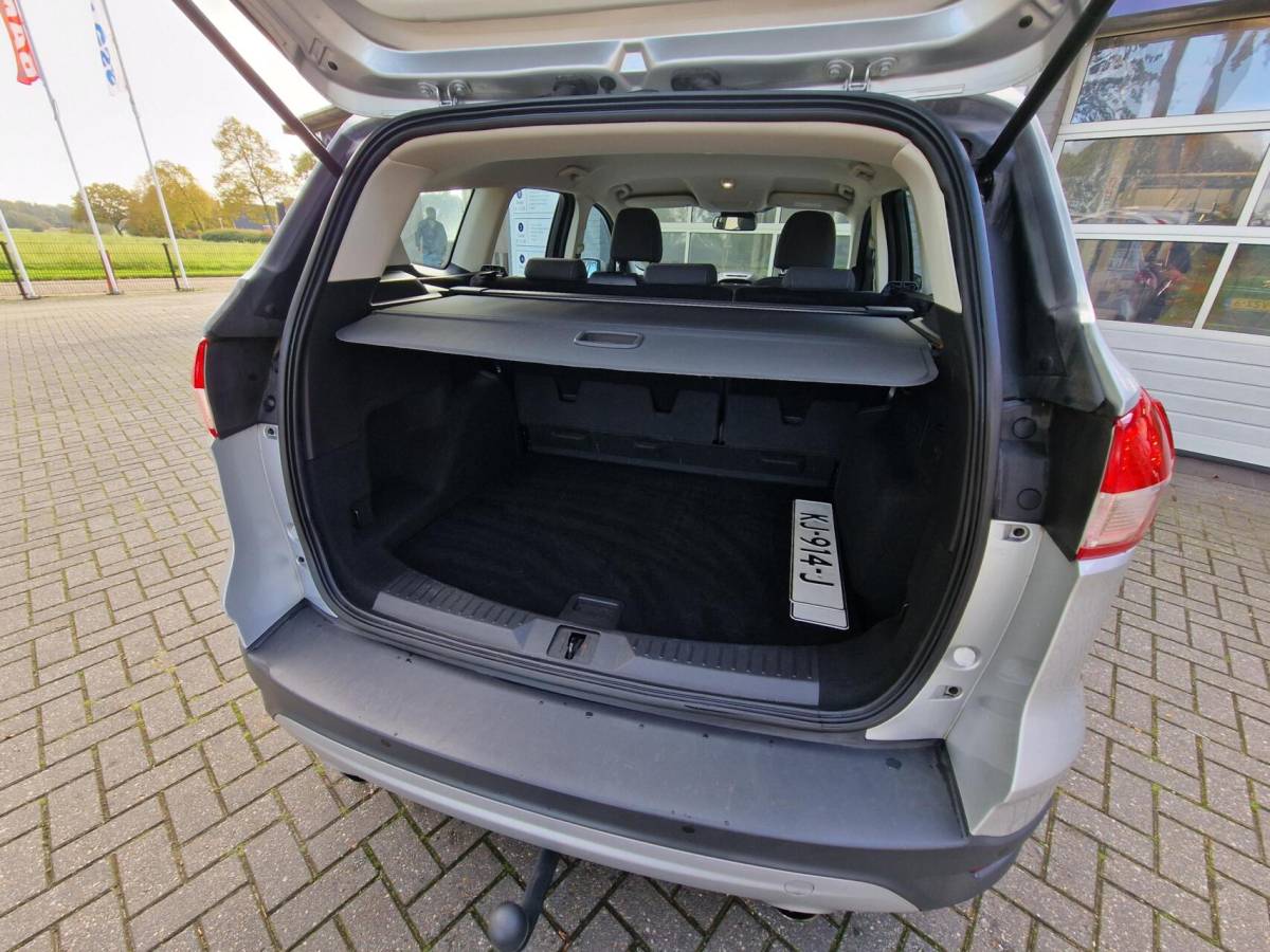 Ford Kuga Ford Kuga 1.5 Titanium|150PK|Trekhaak|Navi|Clima|PDC|Cruise|89.991KM|NL-Auto|Nieuwe dist.riem bij aflevering!|