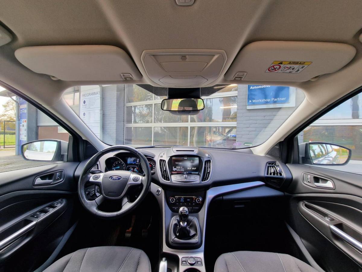Ford Kuga Ford Kuga 1.5 Titanium|150PK|Trekhaak|Navi|Clima|PDC|Cruise|89.991KM|NL-Auto|Nieuwe dist.riem bij aflevering!|