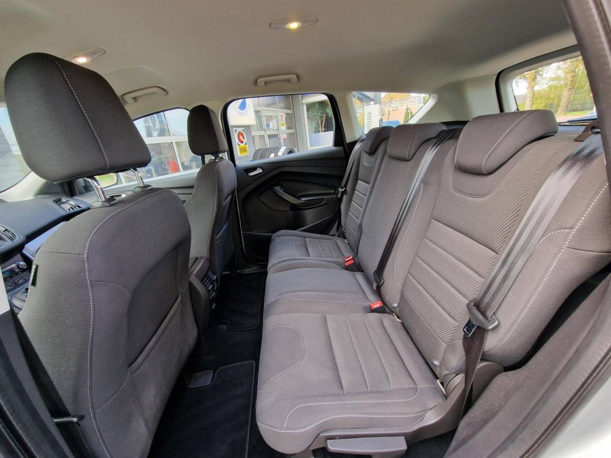 Ford Kuga Ford Kuga 1.5 Titanium|150PK|Trekhaak|Navi|Clima|PDC|Cruise|89.991KM|NL-Auto|Nieuwe dist.riem bij aflevering!|
