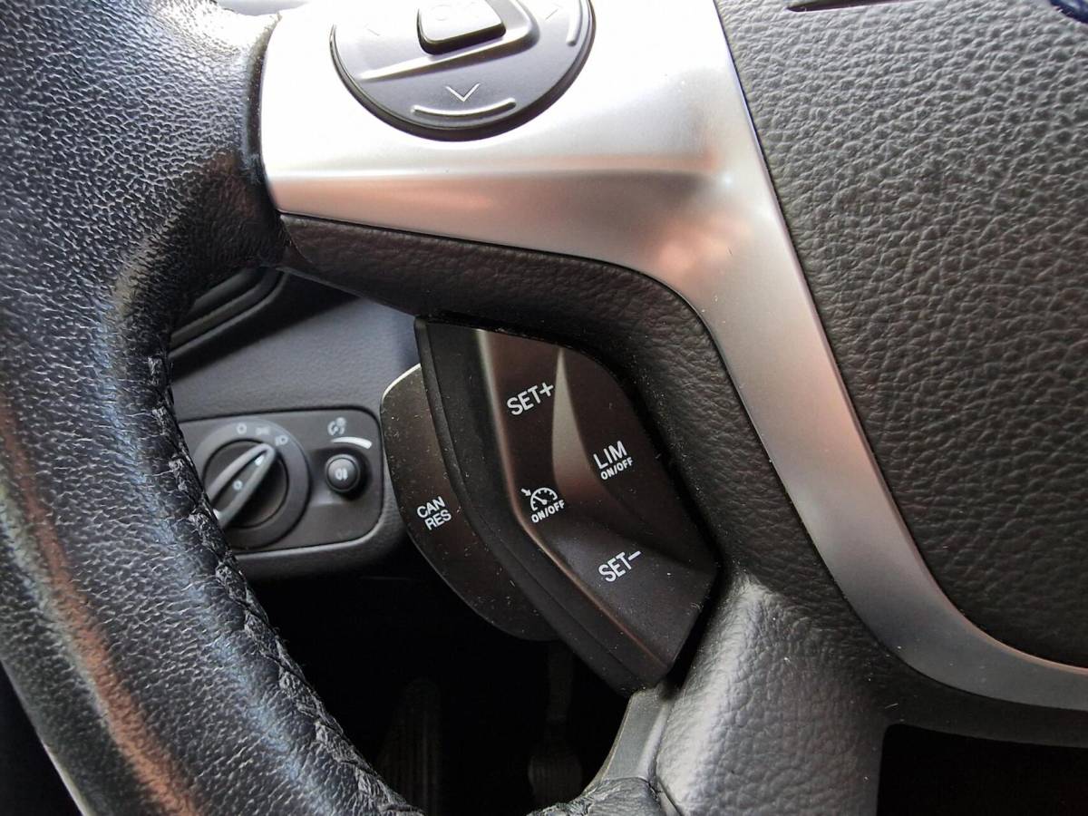 Ford Kuga Ford Kuga 1.5 Titanium|150PK|Trekhaak|Navi|Clima|PDC|Cruise|89.991KM|NL-Auto|Nieuwe dist.riem bij aflevering!|