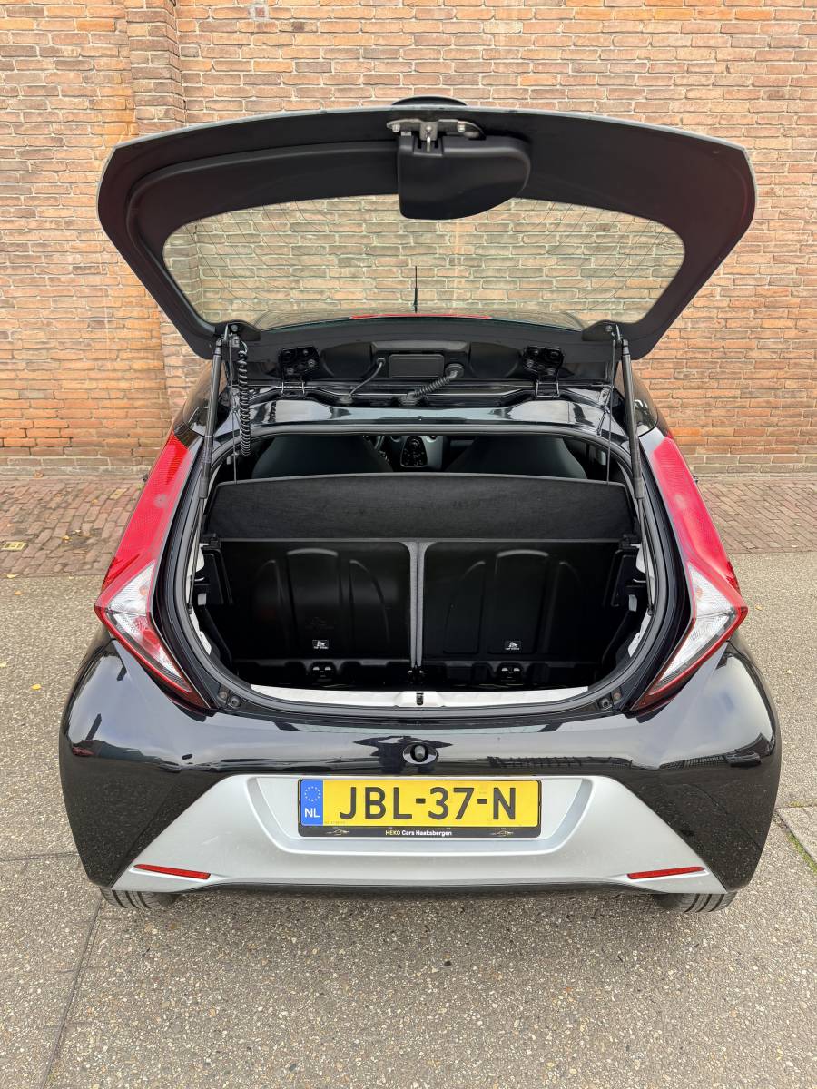 Toyota Aygo TOYOTA AYGO 1.0 VVT-i x-joy·AUT·Carplay·Camera·Airco·LM velgen