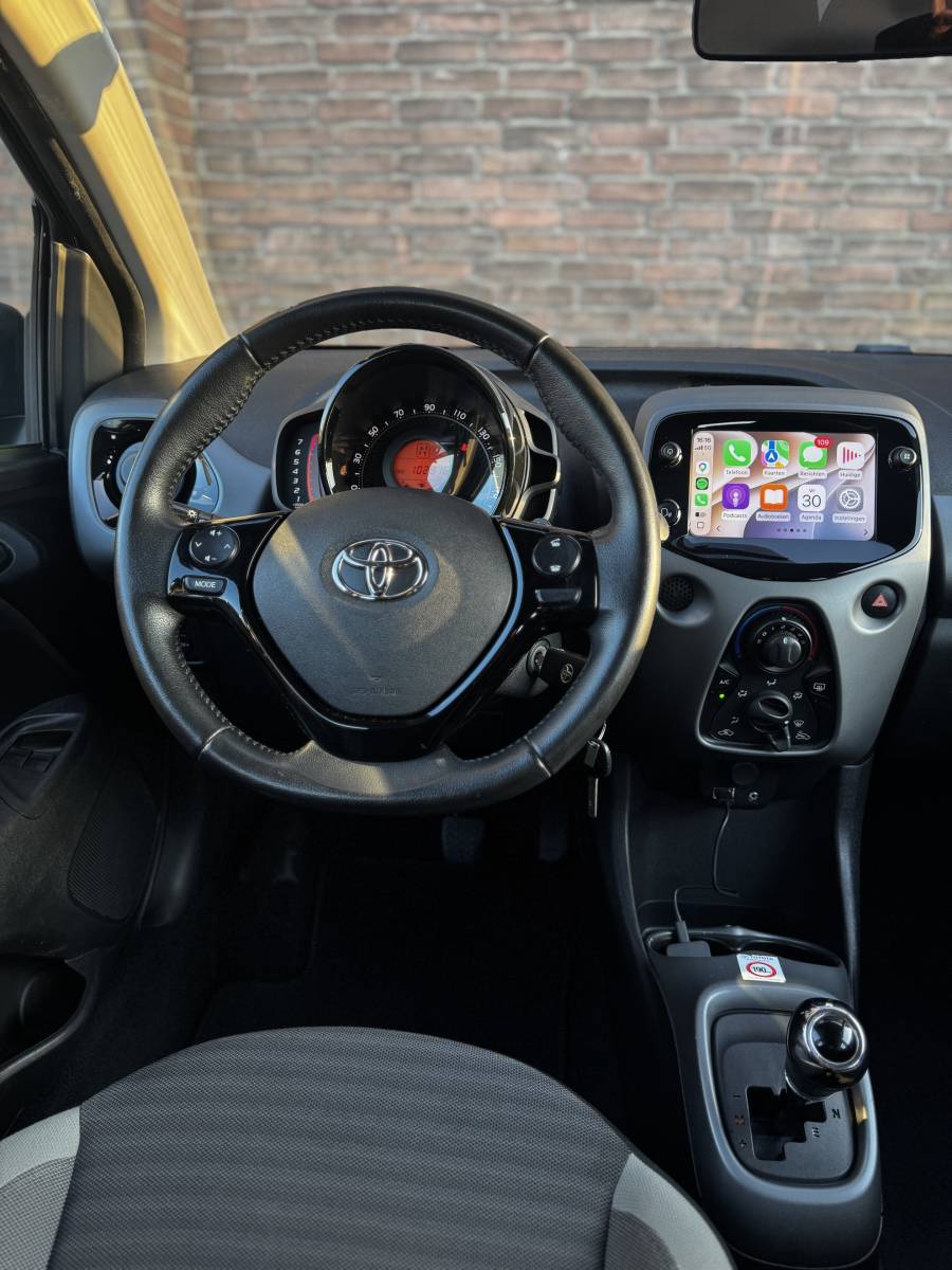 Toyota Aygo TOYOTA AYGO 1.0 VVT-i x-joy·AUT·Carplay·Camera·Airco·LM velgen