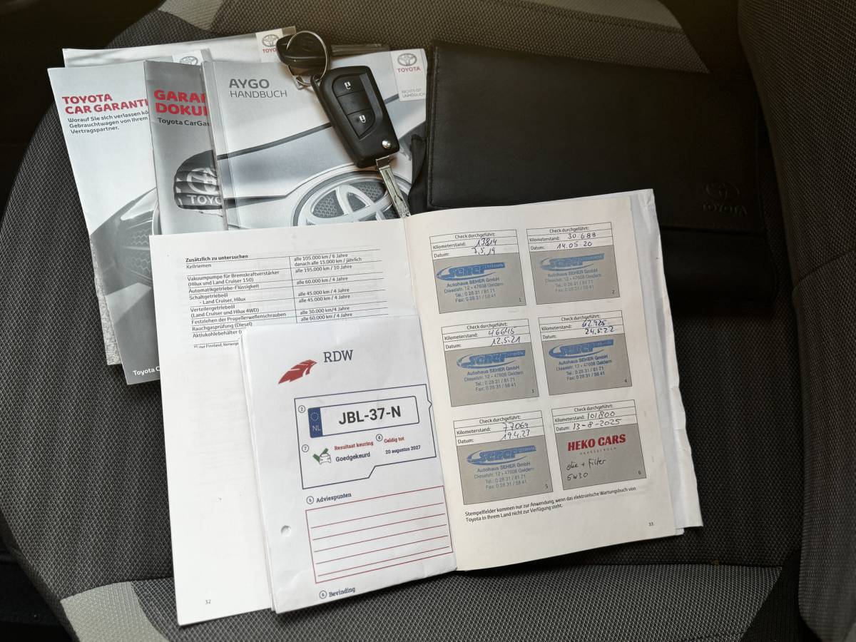 Toyota Aygo TOYOTA AYGO 1.0 VVT-i x-joy·AUT·Carplay·Camera·Airco·LM velgen