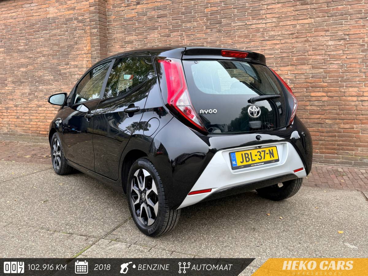 Toyota Aygo TOYOTA AYGO 1.0 VVT-i x-joy·AUT·Carplay·Camera·Airco·LM velgen