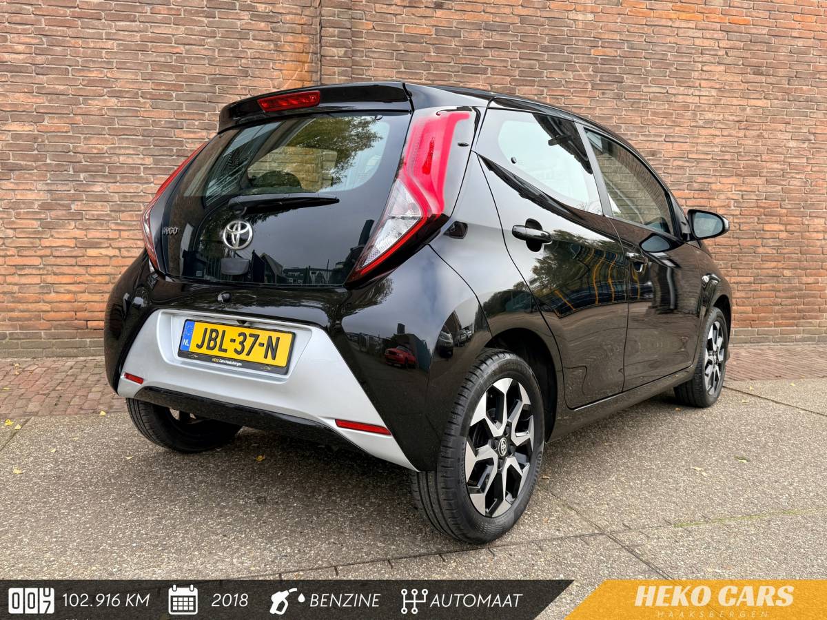 Toyota Aygo TOYOTA AYGO 1.0 VVT-i x-joy·AUT·Carplay·Camera·Airco·LM velgen