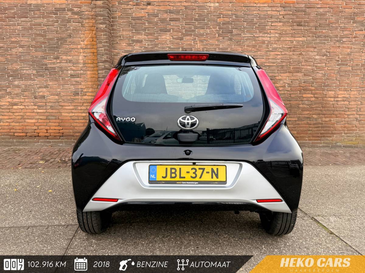 Toyota Aygo TOYOTA AYGO 1.0 VVT-i x-joy·AUT·Carplay·Camera·Airco·LM velgen