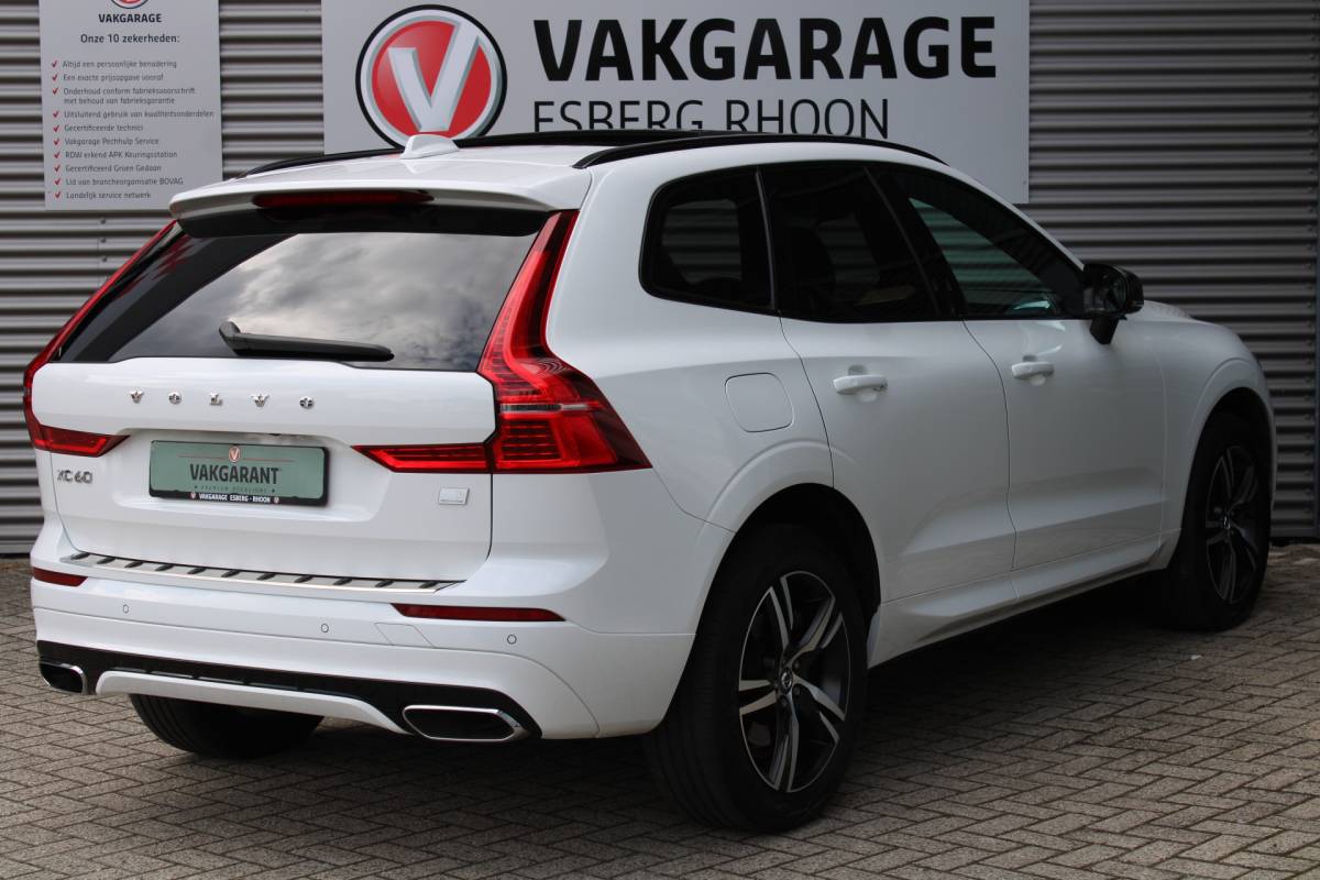 Volvo XC60 Volvo XC60 2.0 Recharge T6 AWD R-Design SCHUIFDAK,H&K,BLIS,TREKHAAK