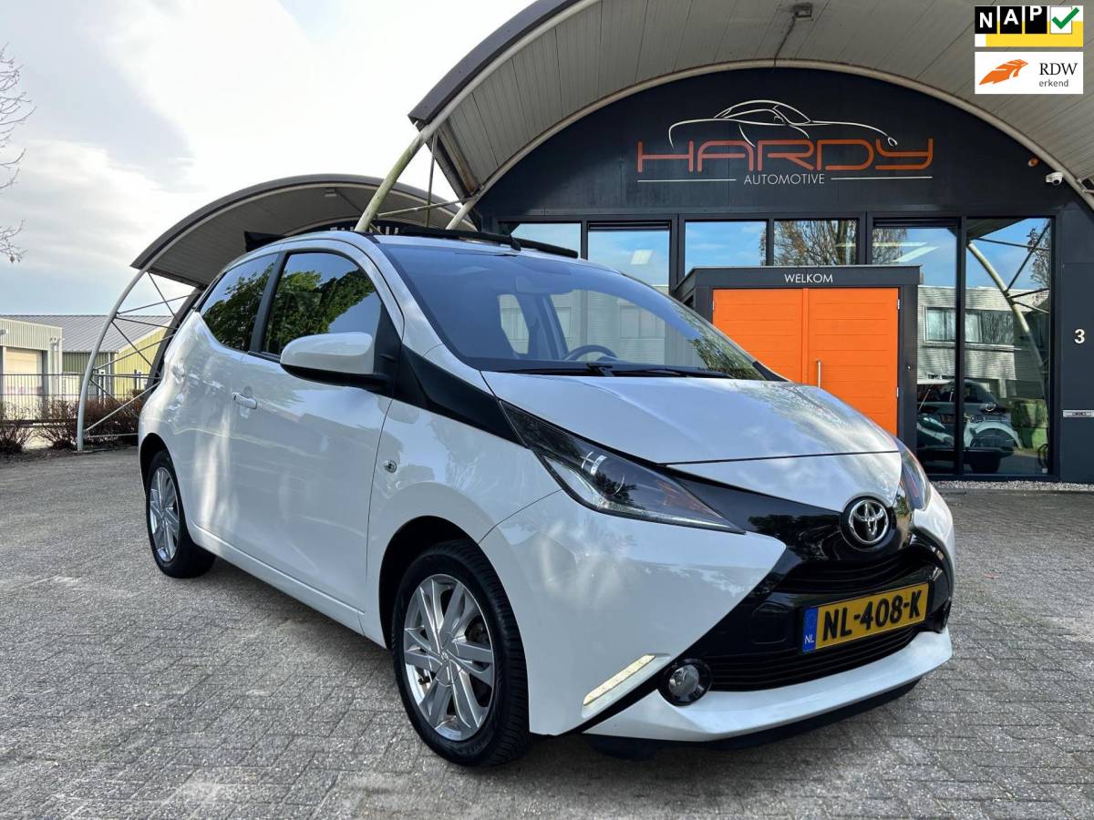 Toyota Aygo Toyota Aygo 1.0 VVT-i X-Wave Cabrio Camera Keyless NL-Auto Rijklaarprijs!