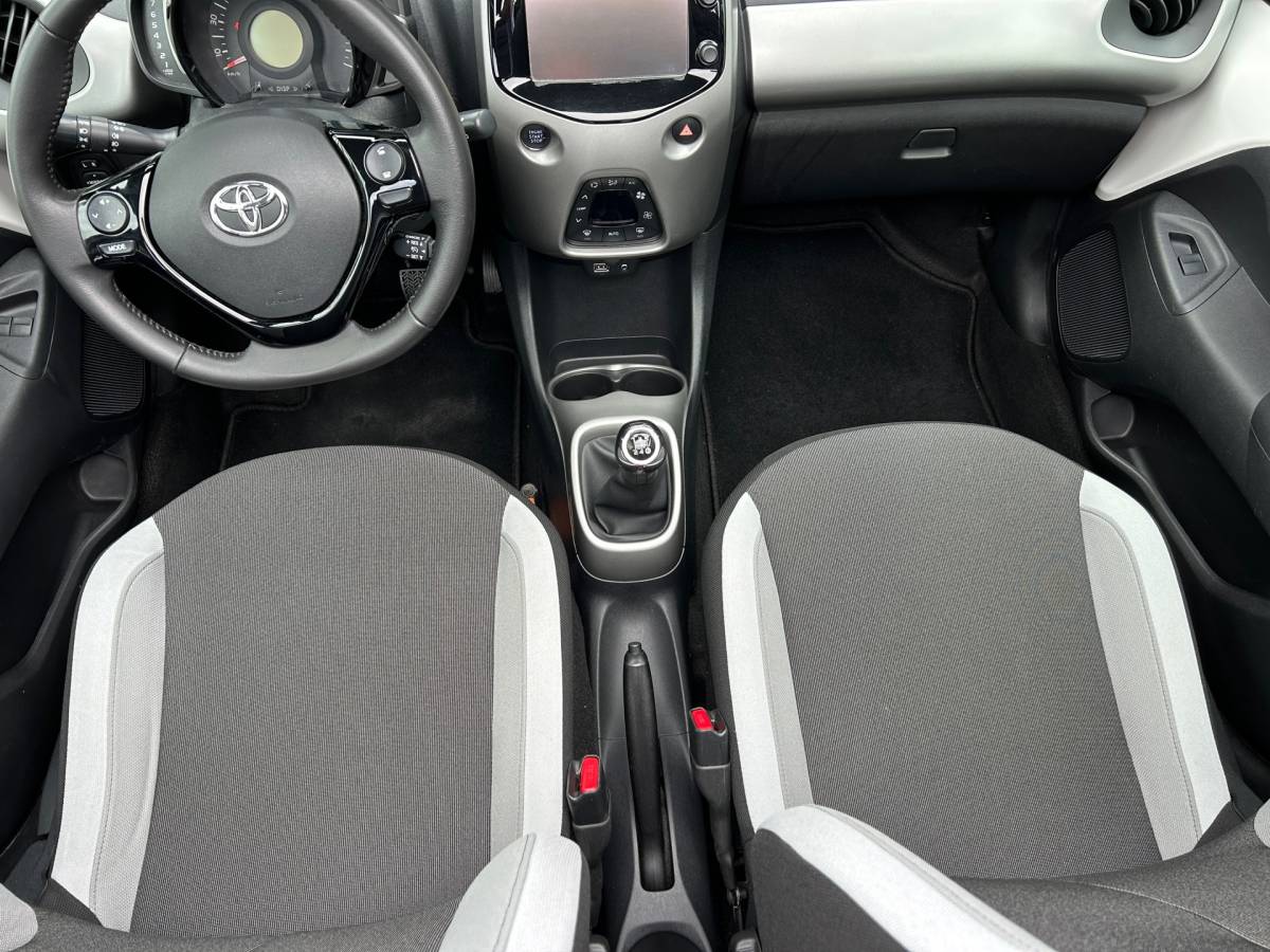 Toyota Aygo Toyota Aygo 1.0 VVT-i X-Wave Cabrio Camera Keyless NL-Auto Rijklaarprijs!