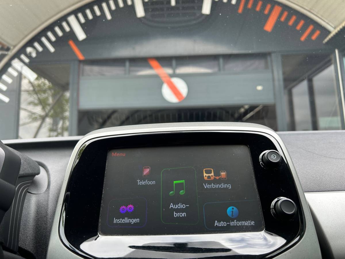 Toyota Aygo Toyota Aygo 1.0 VVT-i X-Wave Cabrio Camera Keyless NL-Auto Rijklaarprijs!