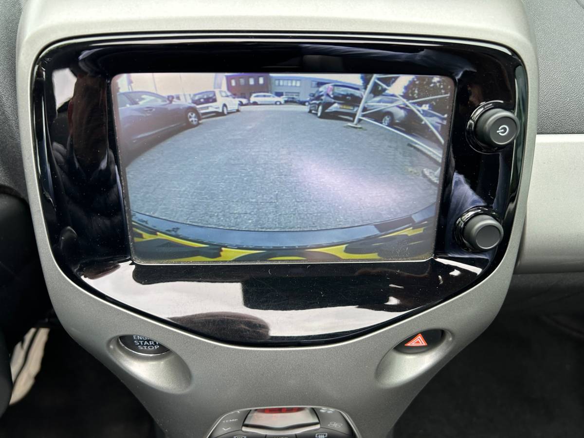 Toyota Aygo Toyota Aygo 1.0 VVT-i X-Wave Cabrio Camera Keyless NL-Auto Rijklaarprijs!