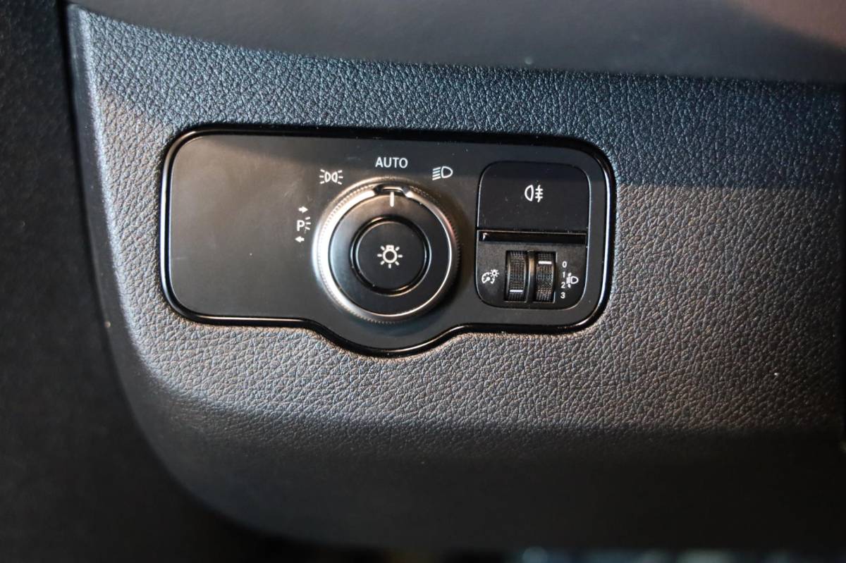 Mercedes-Benz Sprinter Mercedes-Benz Sprinter 211 CDI L1/H1 ZWART CLIMA CRUISE CONTROL 3zits REGENSENSOR NAP LEASE V/A 144,- P.M. INRUIL MOGELIJK