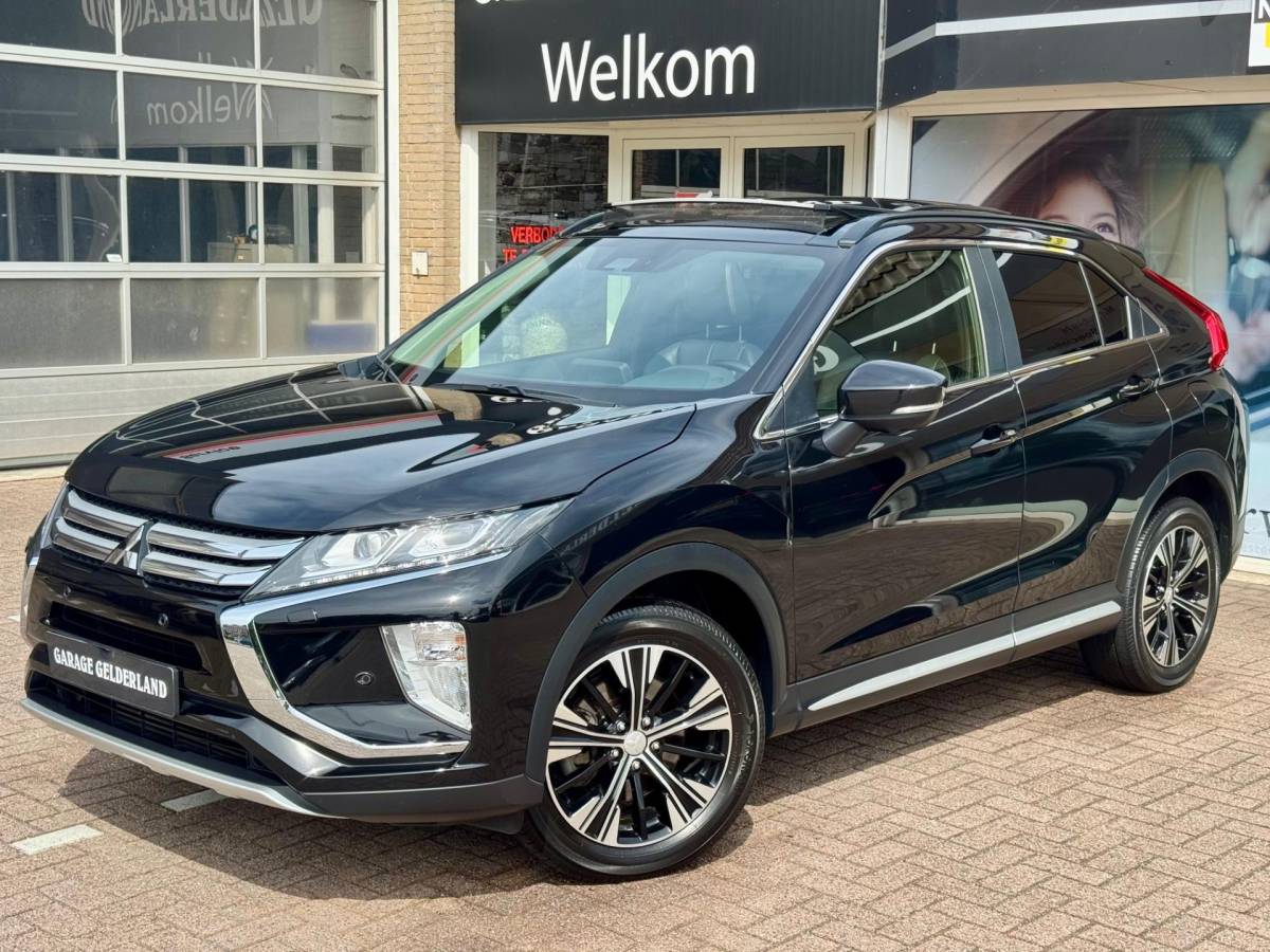 Mitsubishi Eclipse Cross Mitsubishi Eclipse Cross 1.5 DI-T 4WD Instyle | Pano | Xenon | Volleder | Navi | Camera | Trekhaak | Iso | Pdc | Climate | Cruise