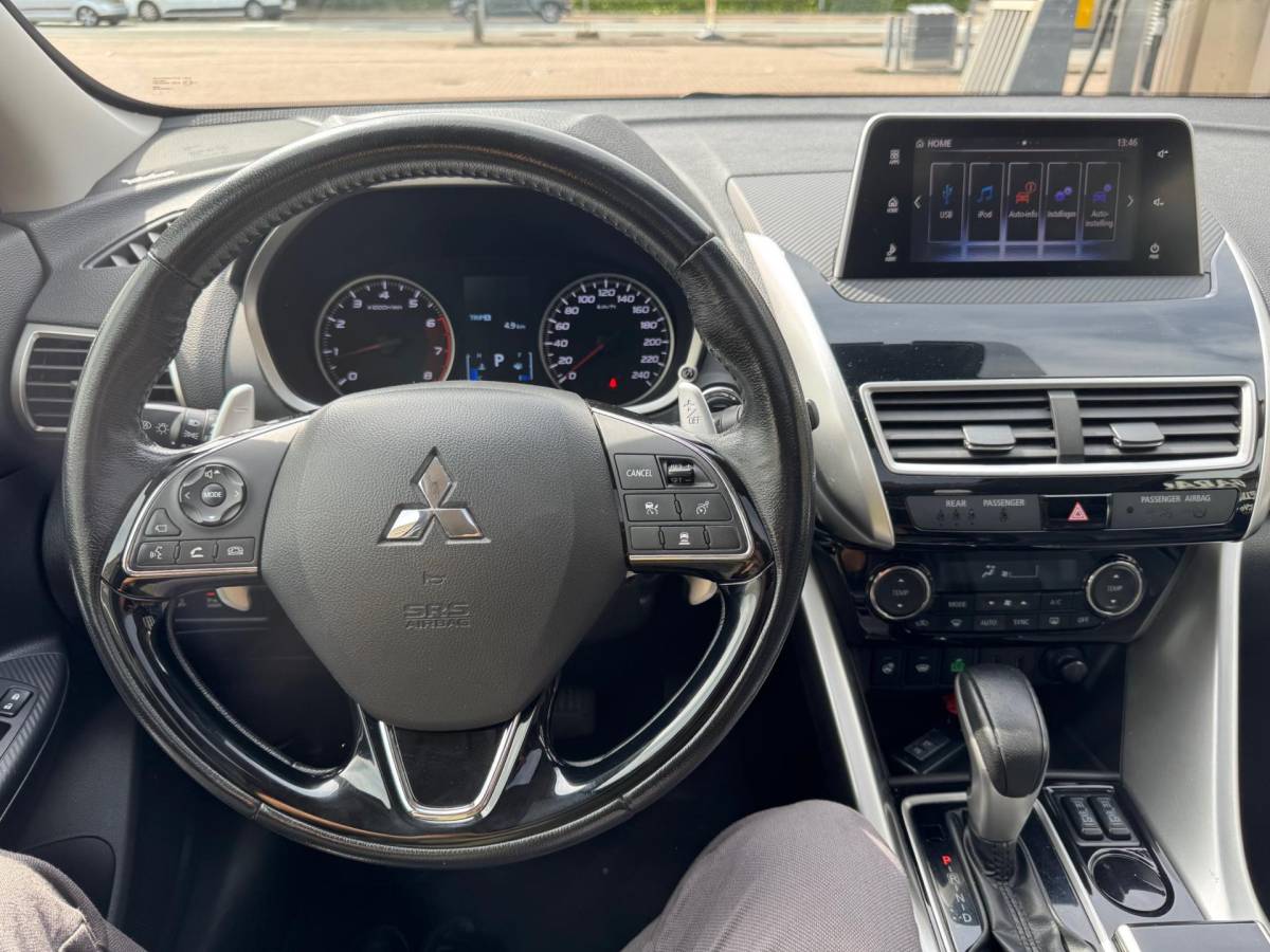 Mitsubishi Eclipse Cross Mitsubishi Eclipse Cross 1.5 DI-T 4WD Instyle | Pano | Xenon | Volleder | Navi | Camera | Trekhaak | Iso | Pdc | Climate | Cruise