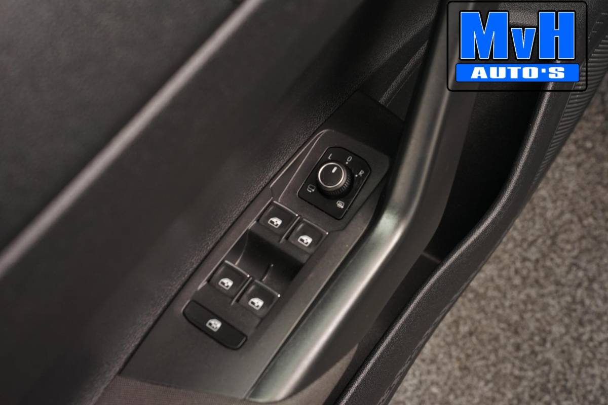 Volkswagen Polo Volkswagen Polo 1.5 TSI R-Line 150PK|VIRTUAL|PANO|DSG|LED|NAP