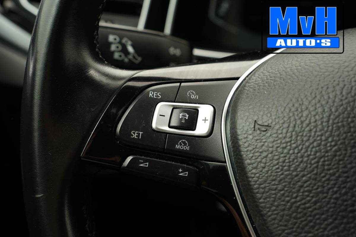 Volkswagen Polo Volkswagen Polo 1.5 TSI R-Line 150PK|VIRTUAL|PANO|DSG|LED|NAP