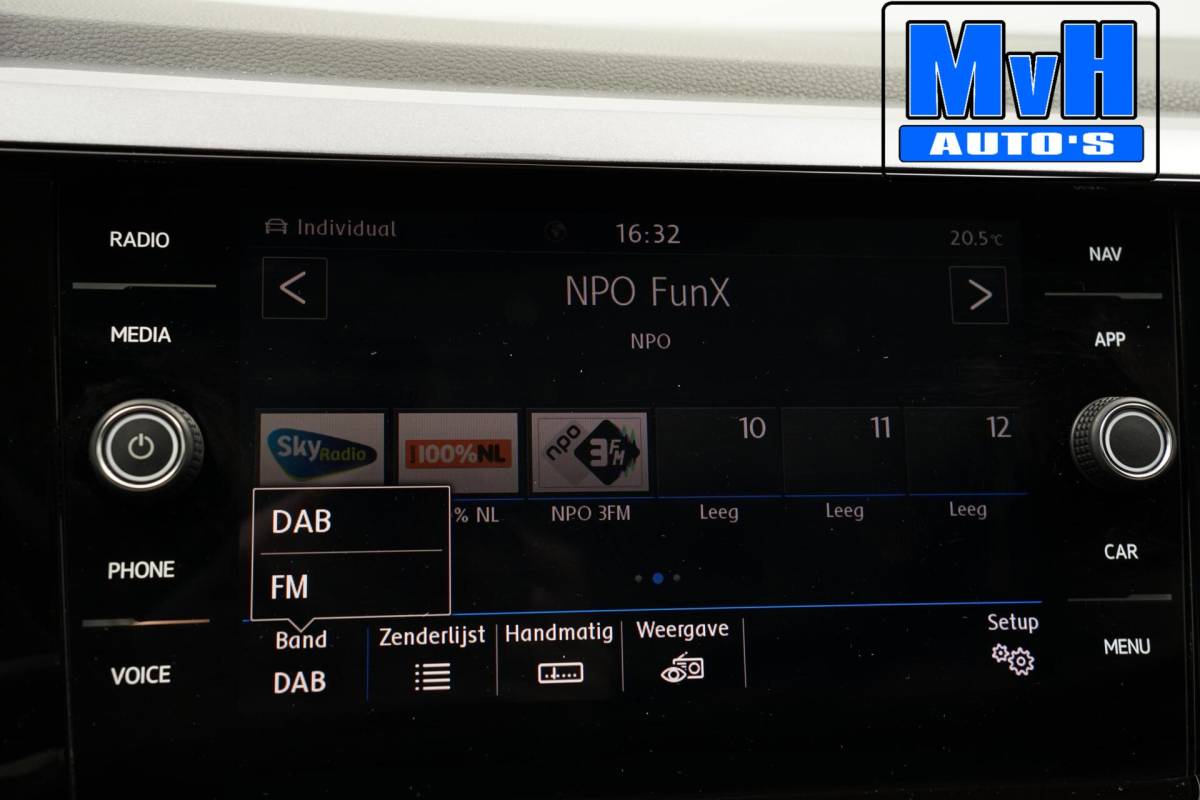 Volkswagen Polo Volkswagen Polo 1.5 TSI R-Line 150PK|VIRTUAL|PANO|DSG|LED|NAP