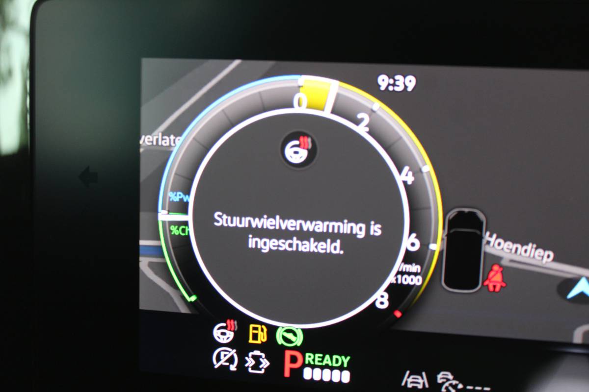 Volkswagen Tiguan Volkswagen Tiguan 1.5 eHybrid R-Line Edition | Head-Up Display | Panoramdak | 360 Camera | 272 PK | Massage Stoelen | IQ.Lights | Elektrische Kofferklep | Stoel/Stuur Verwarming | Draadloze Telefoonlader | Virtual Cockpit | Adaptive Cruise | Naviagtie | Sfeerverlichting | 19 Inch lm velgen | Dodehoeksensoren | Zwarte Hemel Bekleding |