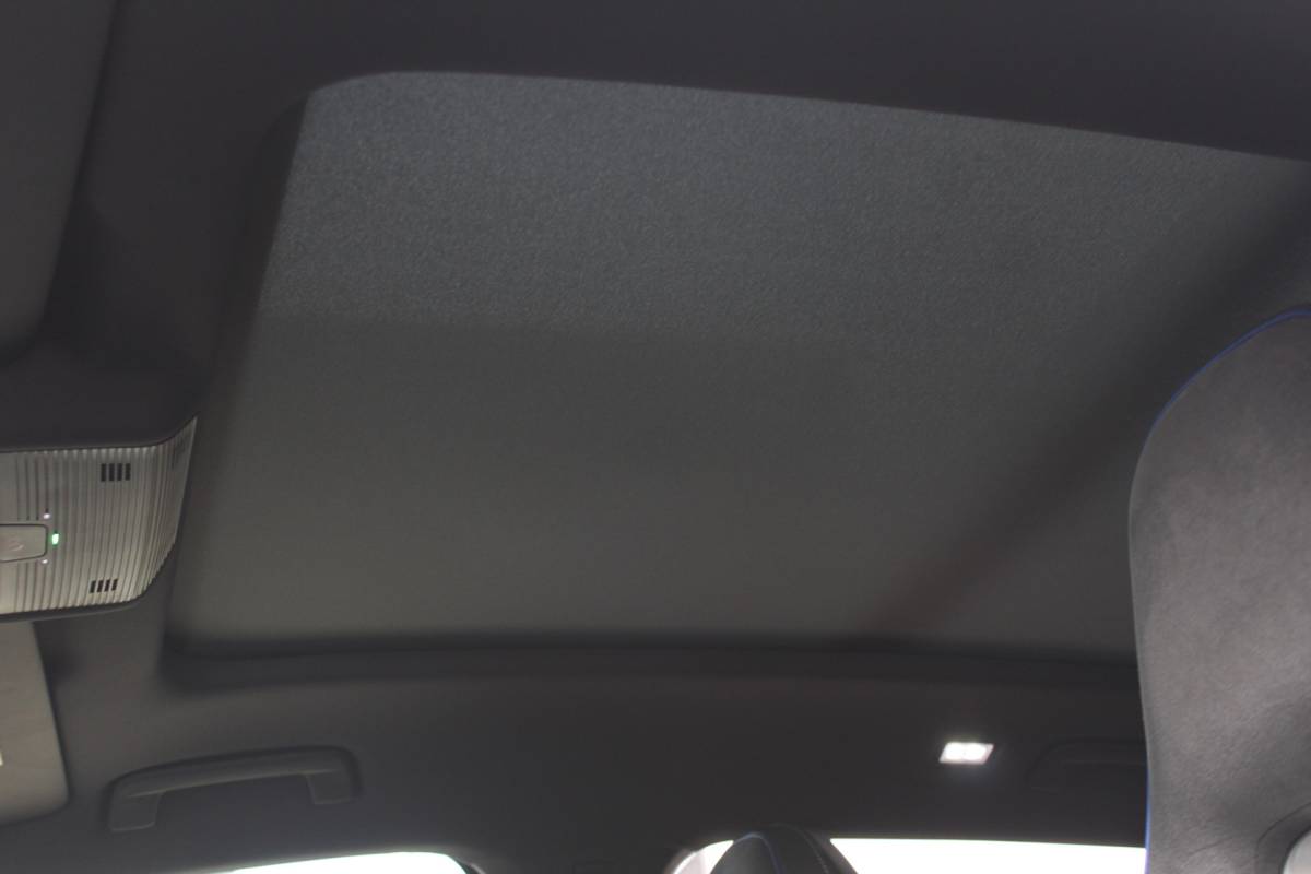 Volkswagen Tiguan Volkswagen Tiguan 1.5 eHybrid R-Line Edition | Head-Up Display | Panoramdak | 360 Camera | 272 PK | Massage Stoelen | IQ.Lights | Elektrische Kofferklep | Stoel/Stuur Verwarming | Draadloze Telefoonlader | Virtual Cockpit | Adaptive Cruise | Naviagtie | Sfeerverlichting | 19 Inch lm velgen | Dodehoeksensoren | Zwarte Hemel Bekleding |