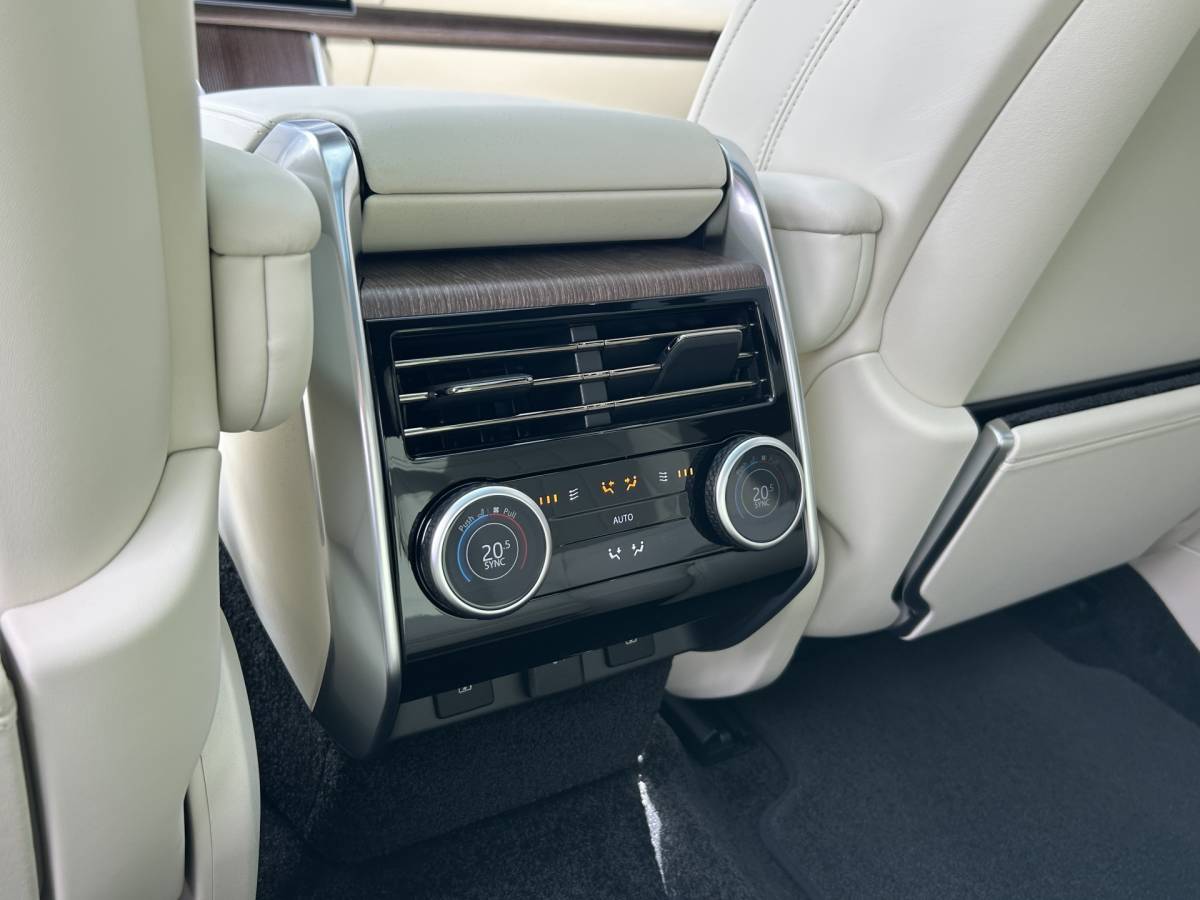 Land Rover Range Rover Land Rover Range Rover 3.0 P550e Autobiography PHEV | NIeuw – 0 km | Perlino licht leder | Satin lakafwerking | 100km actieradius |