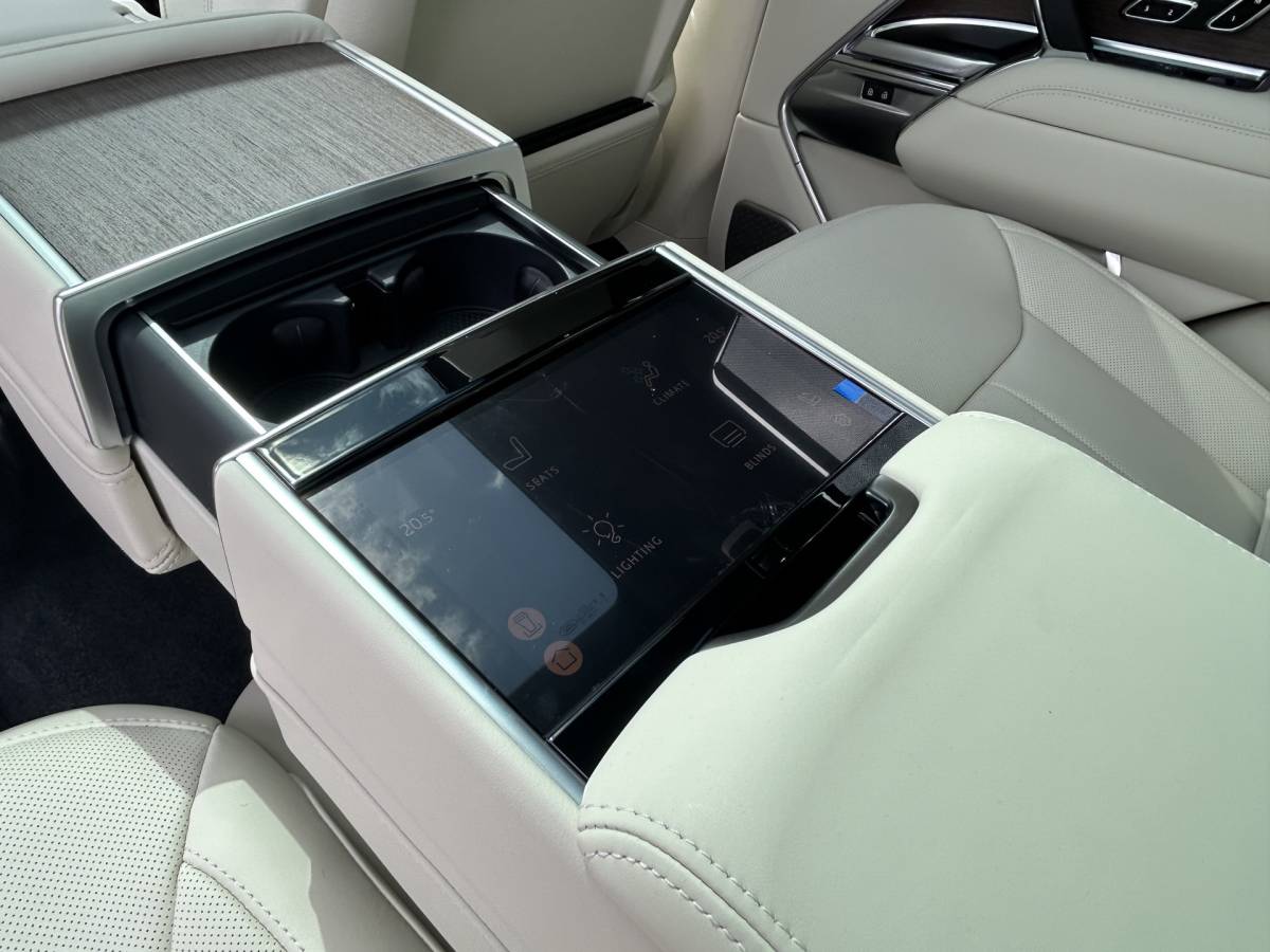 Land Rover Range Rover Land Rover Range Rover 3.0 P550e Autobiography PHEV | NIeuw – 0 km | Perlino licht leder | Satin lakafwerking | 100km actieradius |