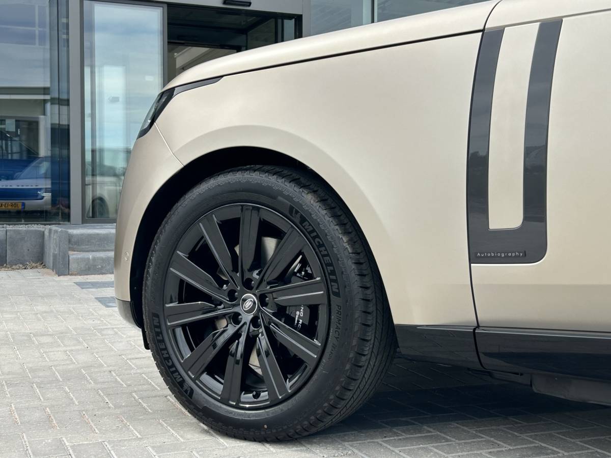 Land Rover Range Rover Land Rover Range Rover 3.0 P550e Autobiography PHEV | NIeuw – 0 km | Perlino licht leder | Satin lakafwerking | 100km actieradius |