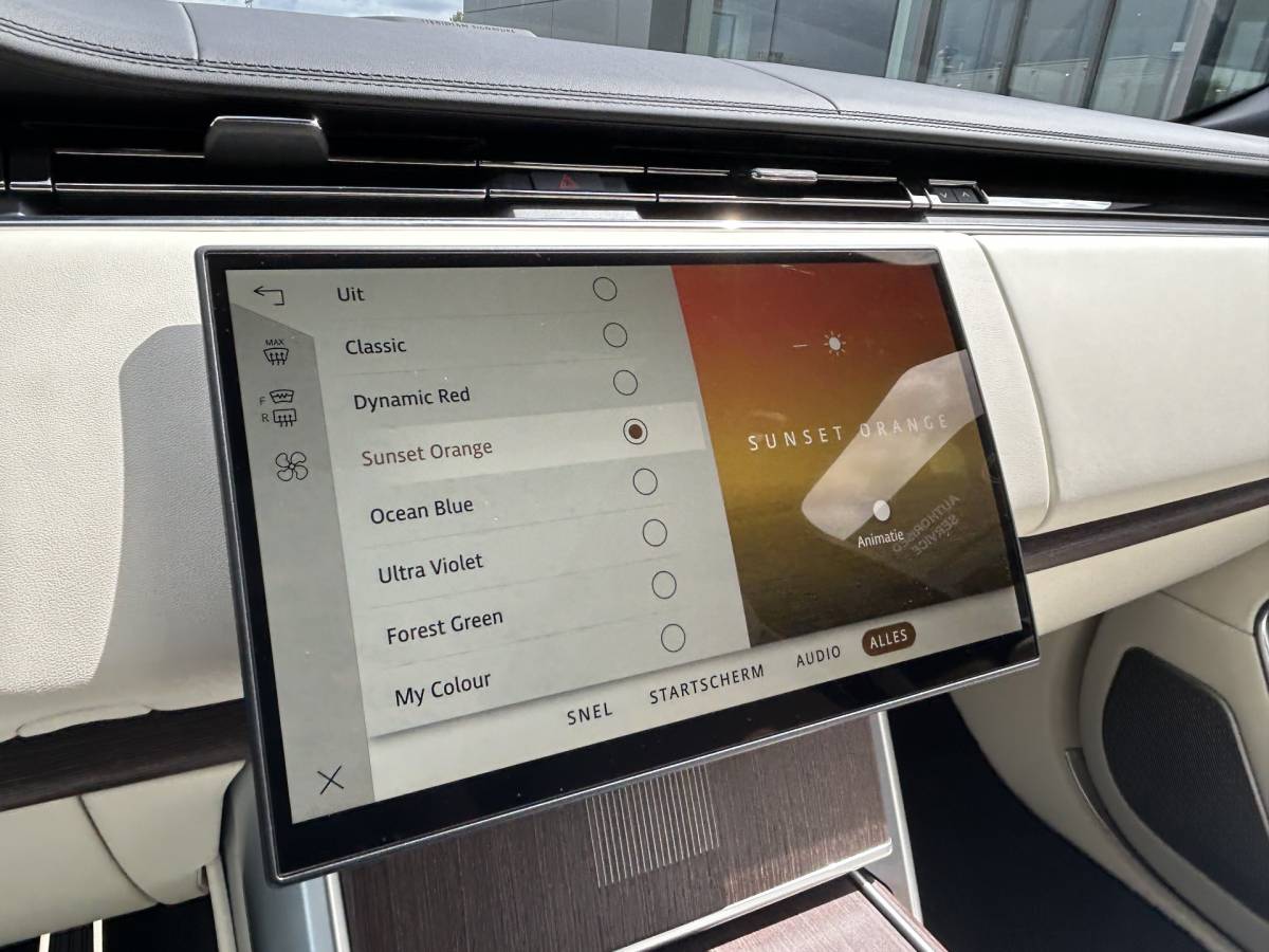 Land Rover Range Rover Land Rover Range Rover 3.0 P550e Autobiography PHEV | NIeuw – 0 km | Perlino licht leder | Satin lakafwerking | 100km actieradius |