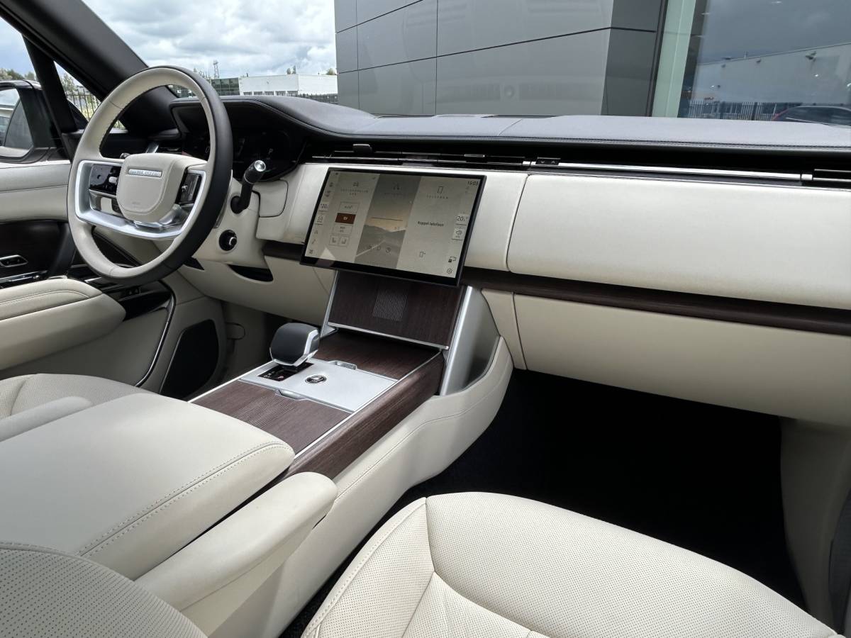 Land Rover Range Rover Land Rover Range Rover 3.0 P550e Autobiography PHEV | NIeuw – 0 km | Perlino licht leder | Satin lakafwerking | 100km actieradius |