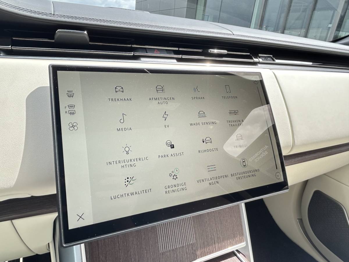 Land Rover Range Rover Land Rover Range Rover 3.0 P550e Autobiography PHEV | NIeuw – 0 km | Perlino licht leder | Satin lakafwerking | 100km actieradius |