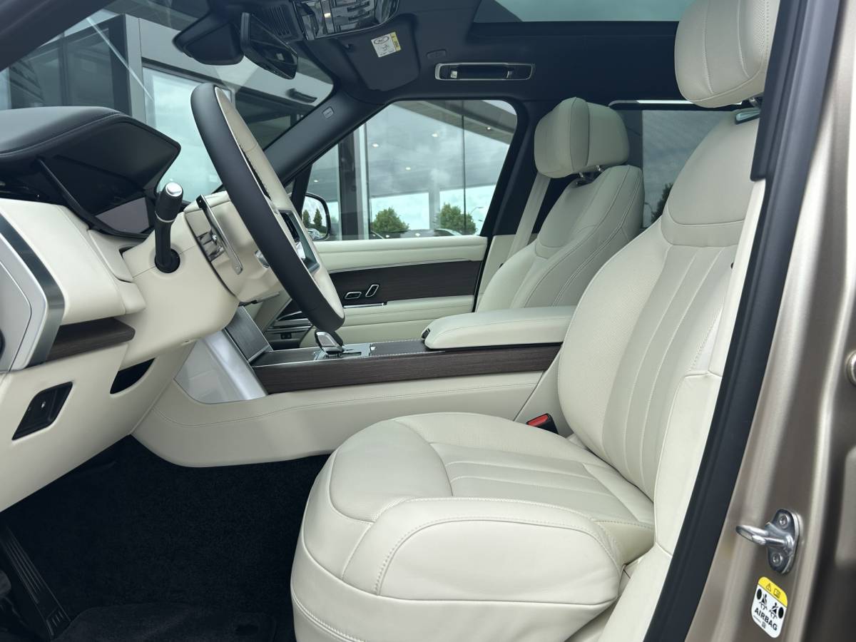 Land Rover Range Rover Land Rover Range Rover 3.0 P550e Autobiography PHEV | NIeuw – 0 km | Perlino licht leder | Satin lakafwerking | 100km actieradius |
