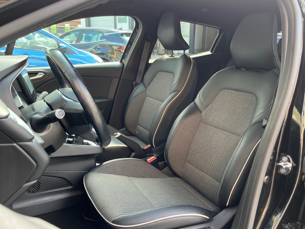 Renault Clio Renault Clio 1.0 TCE INTENS NAVI/LED/CAMERA/CARPLAY/LMV