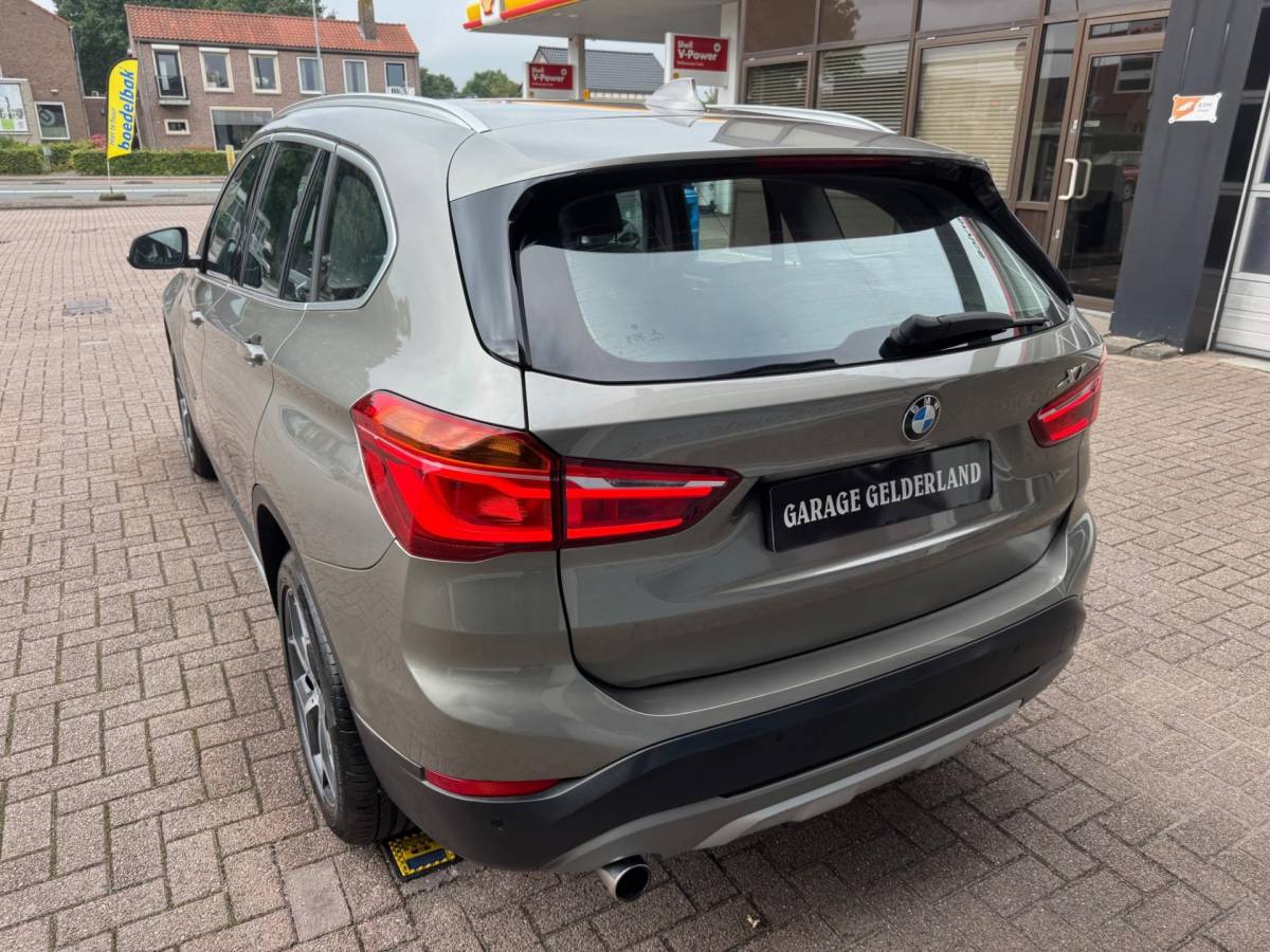 BMW X1 BMW X1 Executive | Bi-Xenon | Full-Led | Cruise | Climate | Leder | Iso | Pdc | Trekhaak | Navi
