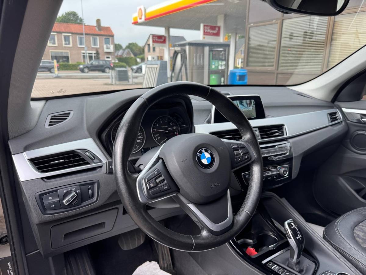 BMW X1 BMW X1 Executive | Bi-Xenon | Full-Led | Cruise | Climate | Leder | Iso | Pdc | Trekhaak | Navi