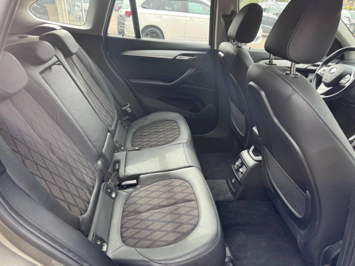 BMW X1 BMW X1 Executive | Bi-Xenon | Full-Led | Cruise | Climate | Leder | Iso | Pdc | Trekhaak | Navi