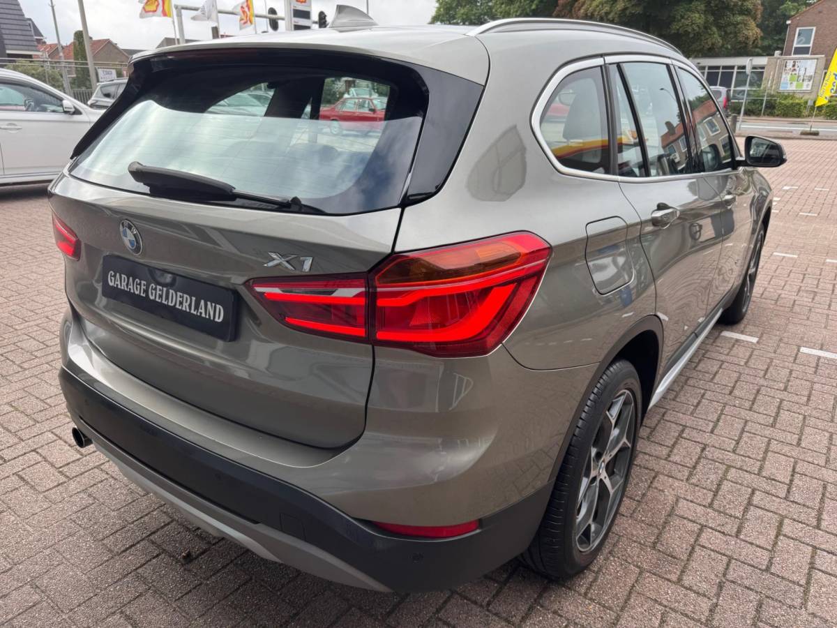 BMW X1 BMW X1 Executive | Bi-Xenon | Full-Led | Cruise | Climate | Leder | Iso | Pdc | Trekhaak | Navi