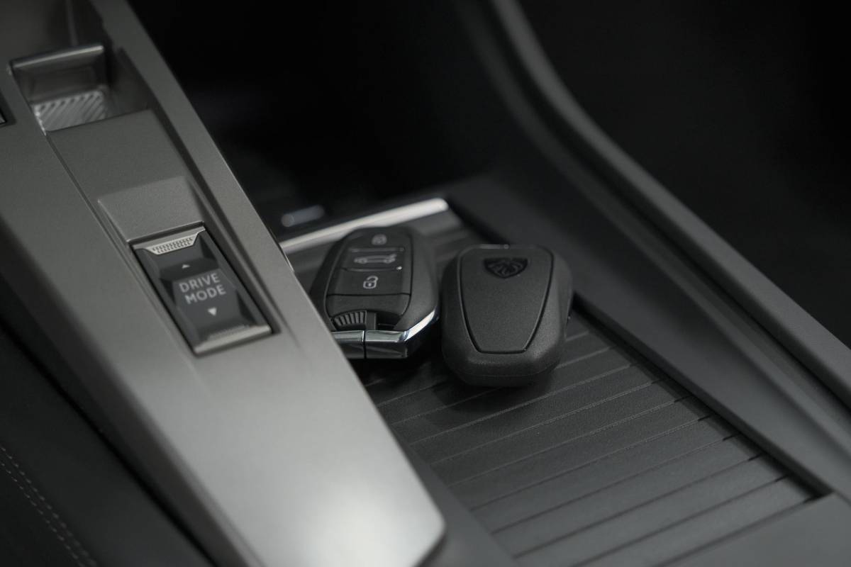 Peugeot 308 Peugeot 308 SW 1.6 Plug-in Hybrid 180 Allure | Perfecte Staat | 360 Camera | Adaptieve Cruise Control | Navigatie | Apple Carplay