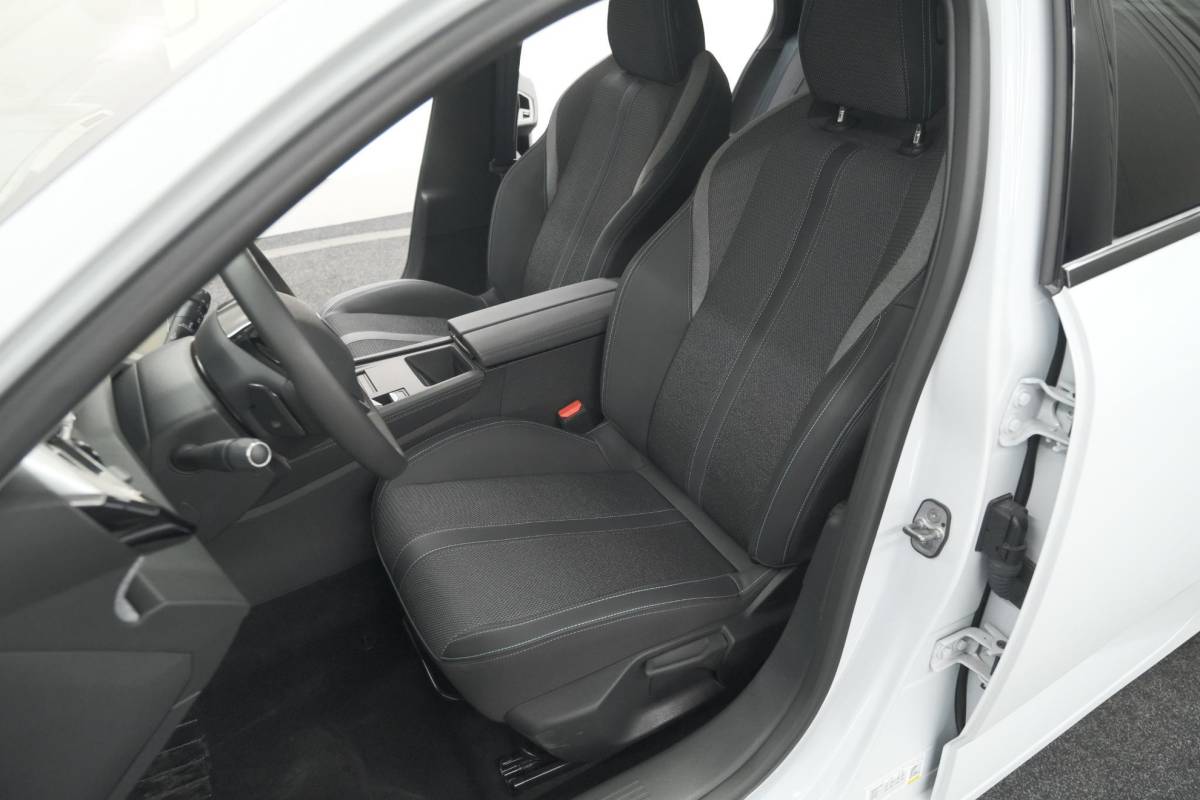 Peugeot 308 Peugeot 308 SW 1.6 Plug-in Hybrid 180 Allure | Perfecte Staat | 360 Camera | Adaptieve Cruise Control | Navigatie | Apple Carplay