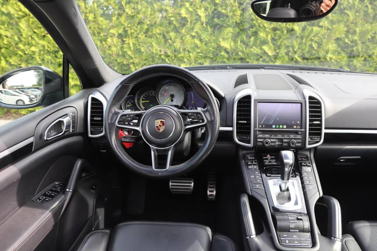 Porsche Cayenne Porsche Cayenne 3.0 S E-Hybrid Ecc|Panodak|Carplay|Nav|Led|E. Trhk|Leder|Bose|Nwe d-ketting