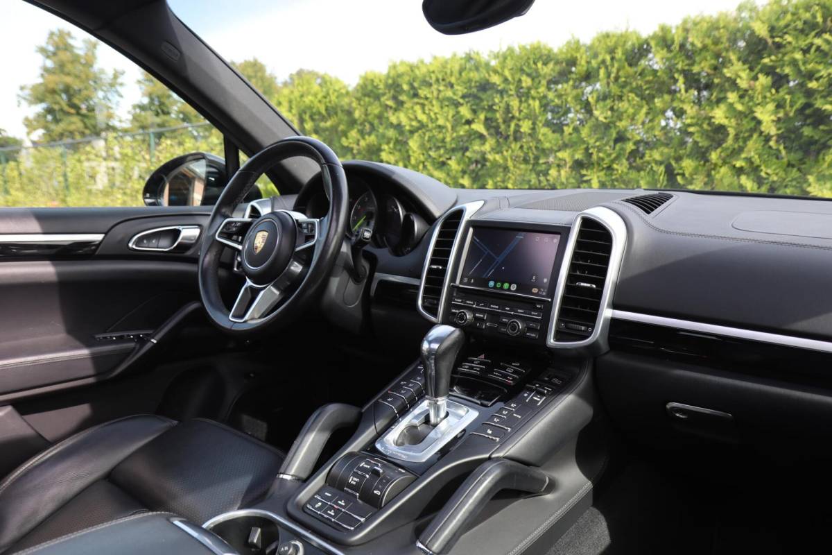 Porsche Cayenne Porsche Cayenne 3.0 S E-Hybrid Ecc|Panodak|Carplay|Nav|Led|E. Trhk|Leder|Bose|Nwe d-ketting