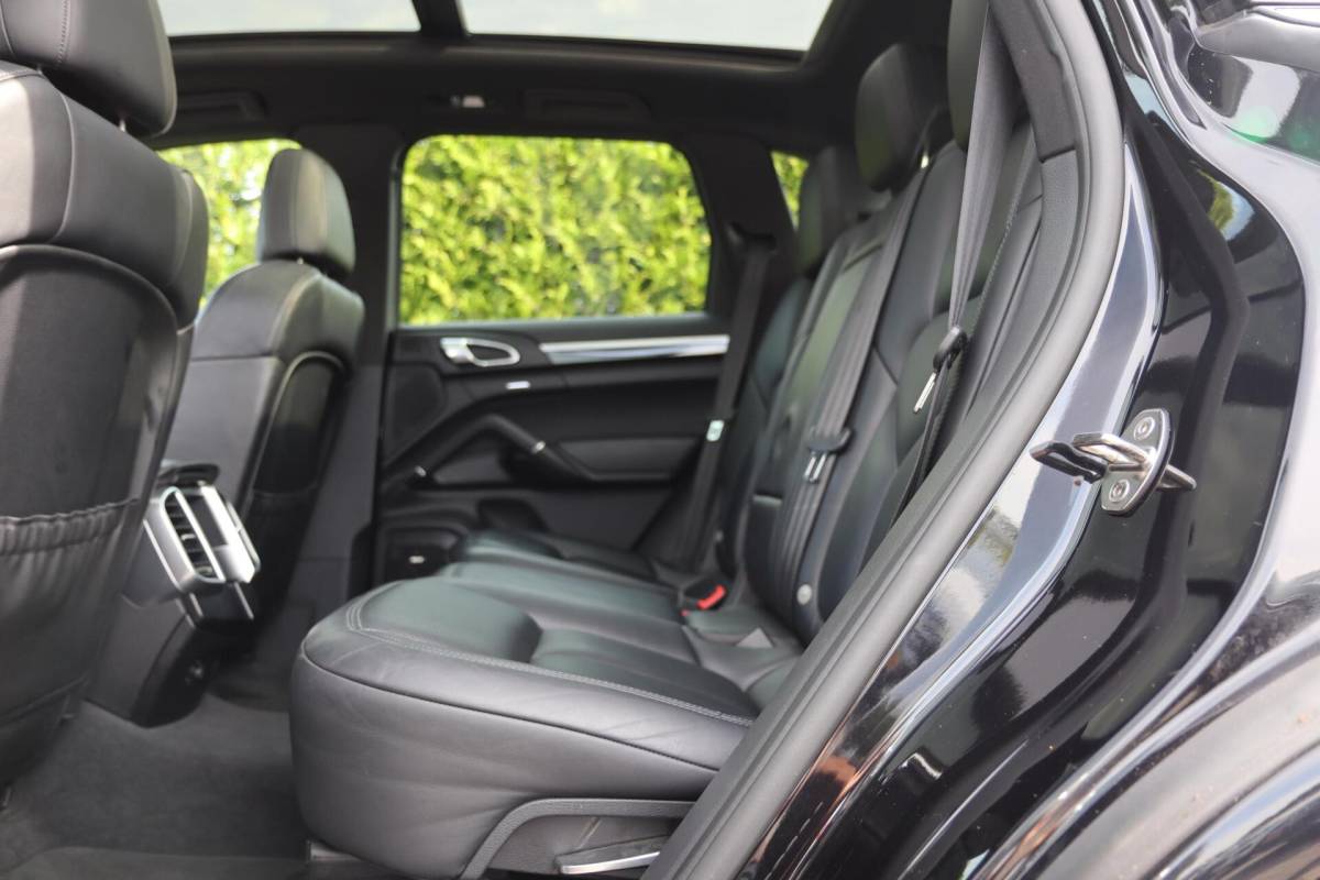 Porsche Cayenne Porsche Cayenne 3.0 S E-Hybrid Ecc|Panodak|Carplay|Nav|Led|E. Trhk|Leder|Bose|Nwe d-ketting