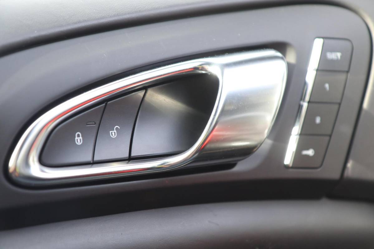 Porsche Cayenne Porsche Cayenne 3.0 S E-Hybrid Ecc|Panodak|Carplay|Nav|Led|E. Trhk|Leder|Bose|Nwe d-ketting