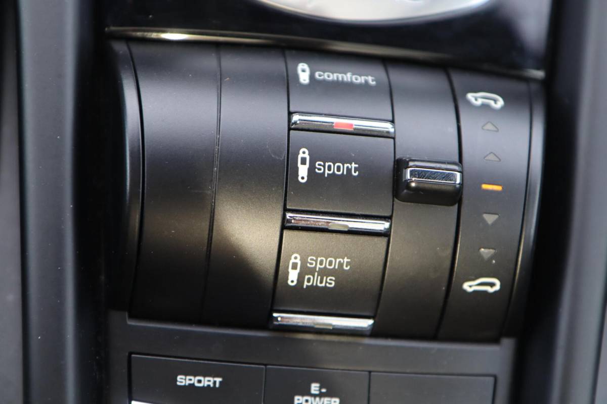 Porsche Cayenne Porsche Cayenne 3.0 S E-Hybrid Ecc|Panodak|Carplay|Nav|Led|E. Trhk|Leder|Bose|Nwe d-ketting