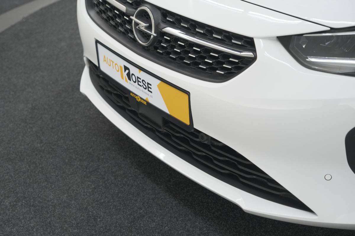 Opel Corsa Opel Corsa 1.2 Turbo 100 Ultimate | Panoramadak | Camera | Dodehoekdetectie | Apple Carplay