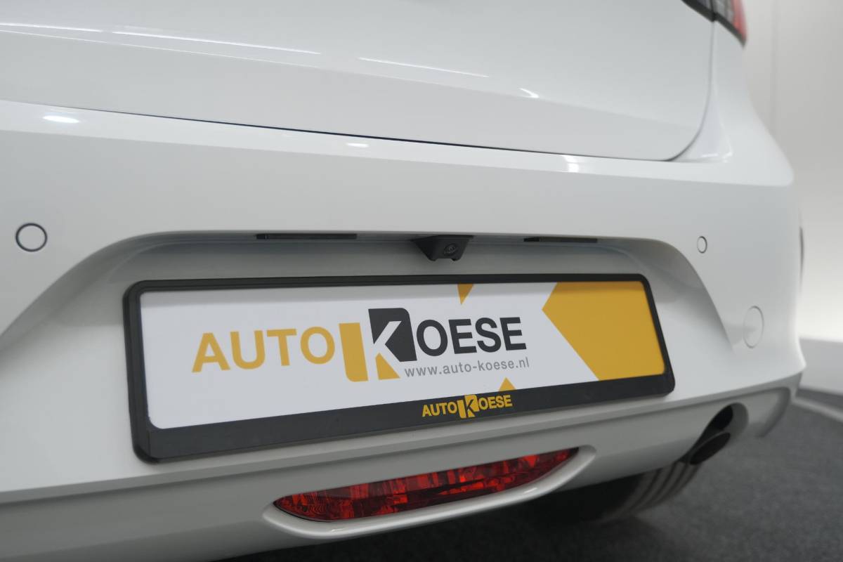 Opel Corsa Opel Corsa 1.2 Turbo 100 Ultimate | Panoramadak | Camera | Dodehoekdetectie | Apple Carplay