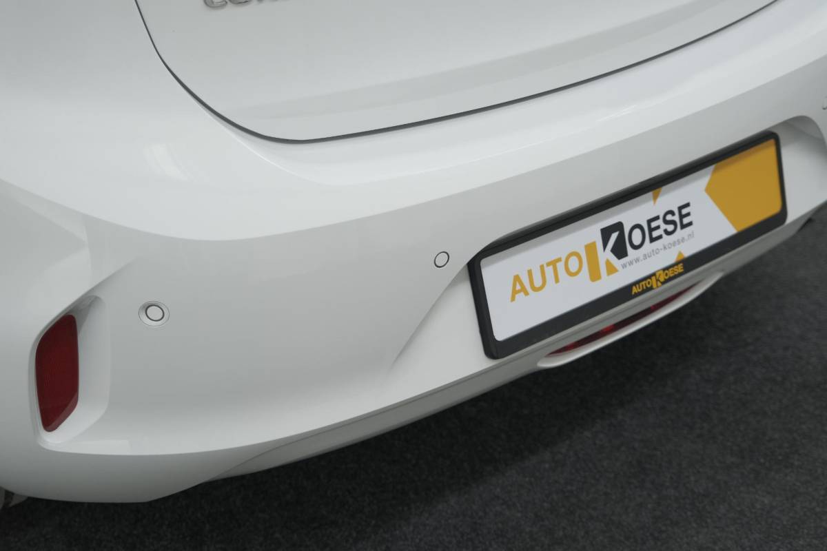 Opel Corsa Opel Corsa 1.2 Turbo 100 Ultimate | Panoramadak | Camera | Dodehoekdetectie | Apple Carplay