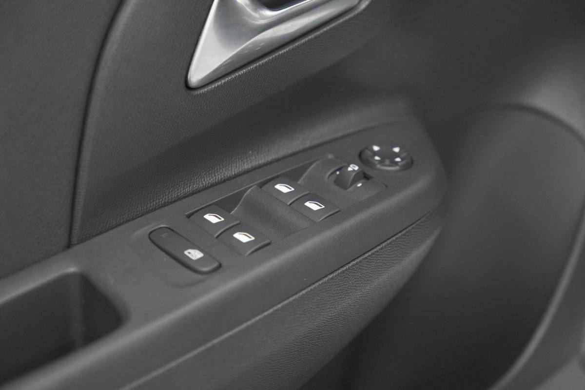 Opel Corsa Opel Corsa 1.2 Turbo 100 Ultimate | Panoramadak | Camera | Dodehoekdetectie | Apple Carplay