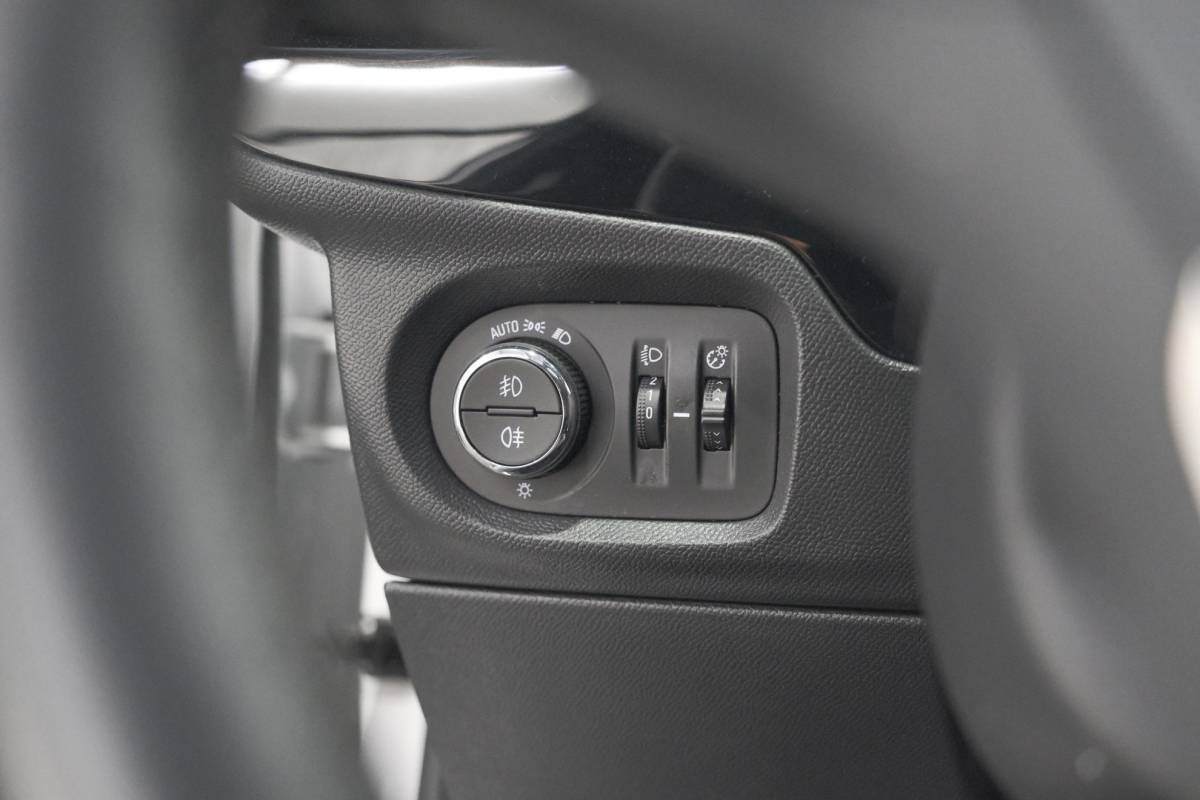 Opel Corsa Opel Corsa 1.2 Turbo 100 Ultimate | Panoramadak | Camera | Dodehoekdetectie | Apple Carplay