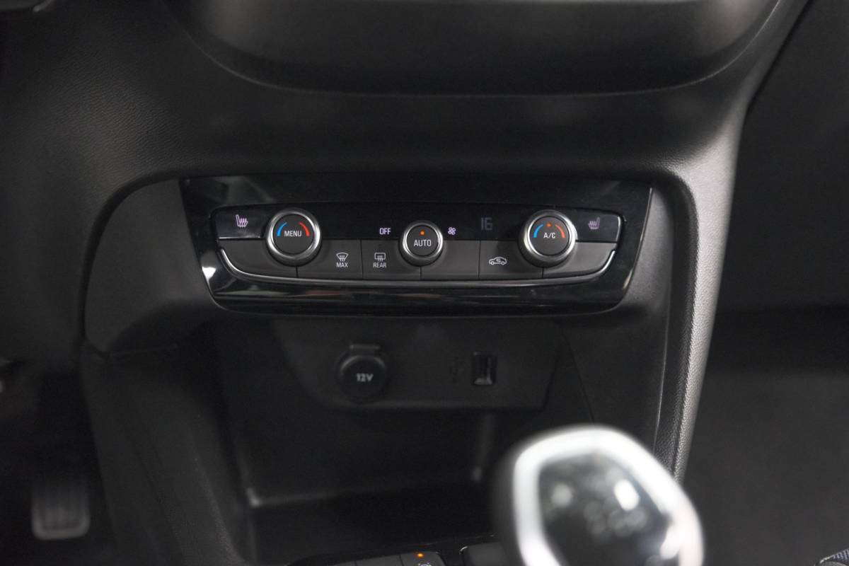 Opel Corsa Opel Corsa 1.2 Turbo 100 Ultimate | Panoramadak | Camera | Dodehoekdetectie | Apple Carplay